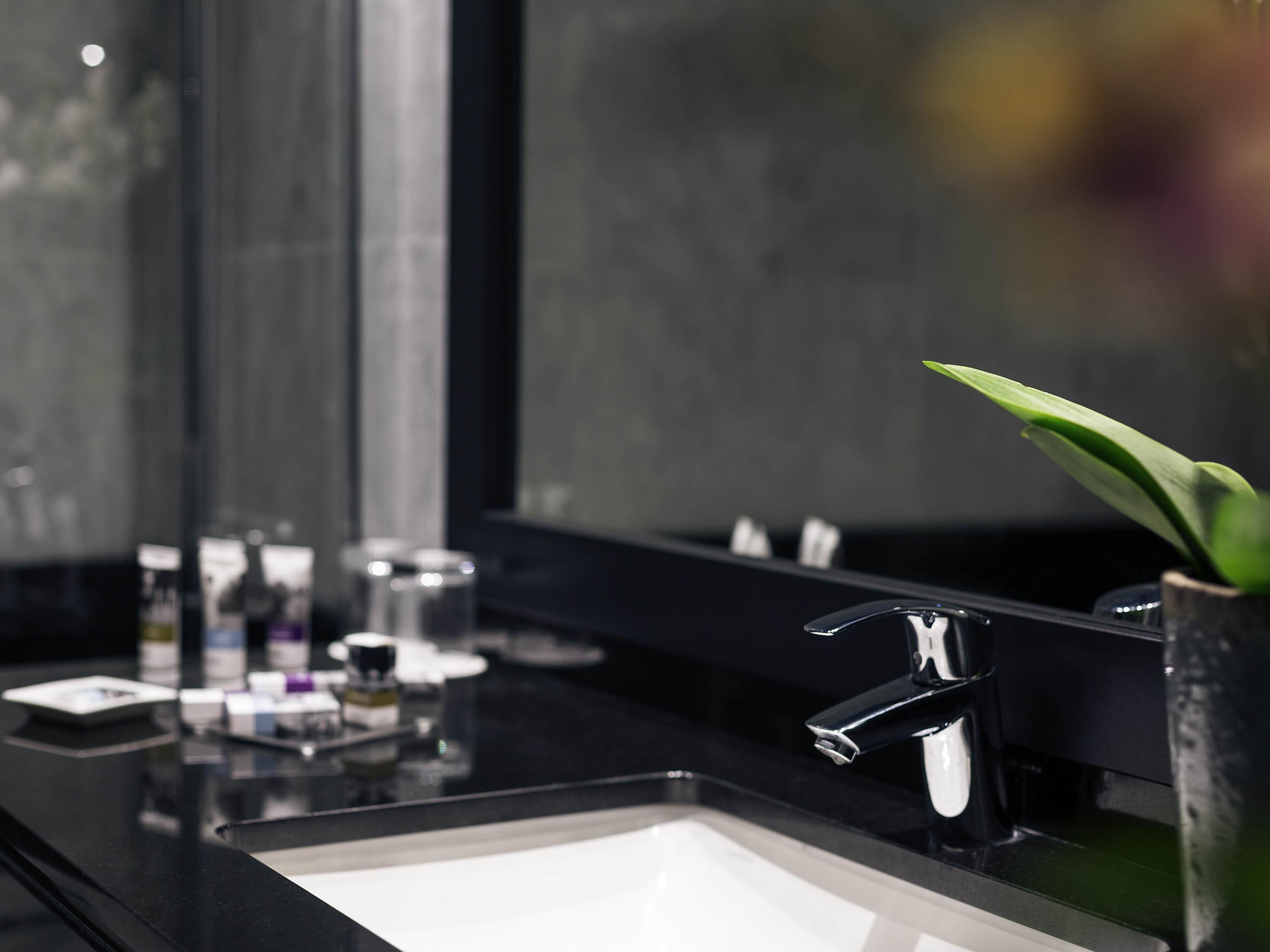 Hotel Mercure Jardines De Albia 4*