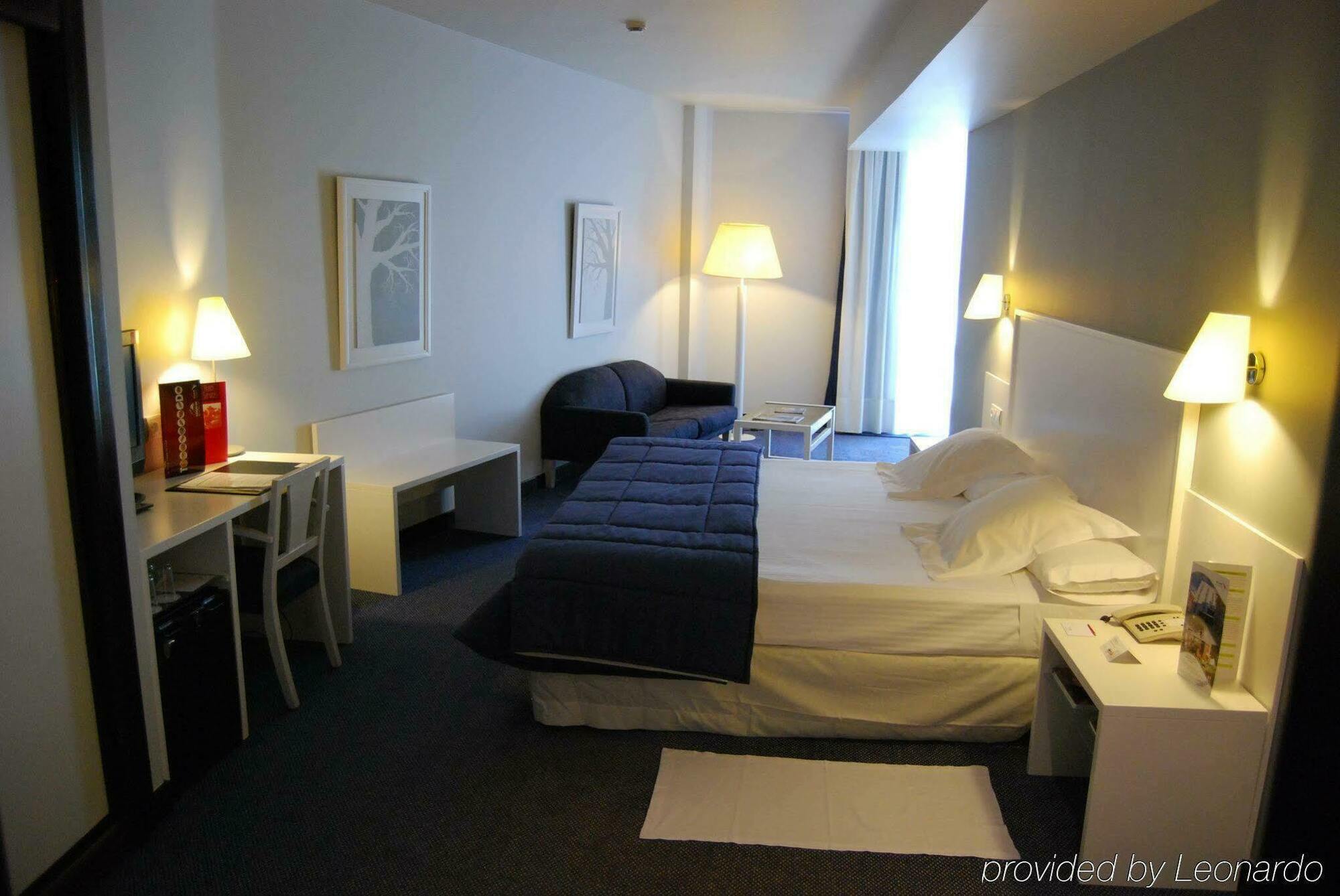 Mercure Jardines De Albia Hotel 4*